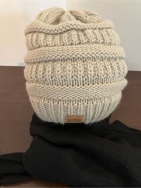 REDESS Women’s Winter Beanie Hat Knit Slouchy Beige